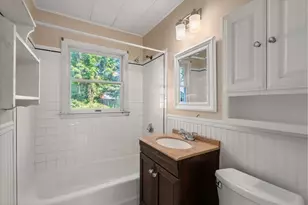 18 Lake St, Shrewsbury, MA 01545 - Photo 5