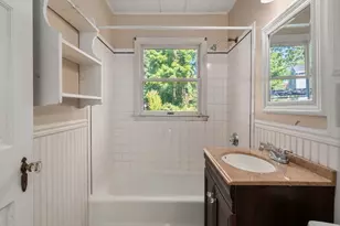 18 Lake St, Shrewsbury, MA 01545 - Photo 29