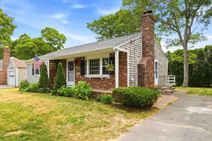 90 Castlewood Cir, Barnstable, MA 02601 - Photo 7