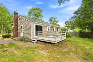 90 Castlewood Cir, Barnstable, MA 02601 - Photo 27