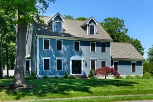 21 Round Table Rd, Shrewsbury, MA 01545 - Photo 1
