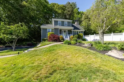 15 Heritage Rd, Acushnet, MA 02743 - Photo 3