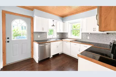 21 River St, North Adams, MA 01247 - Photo 7