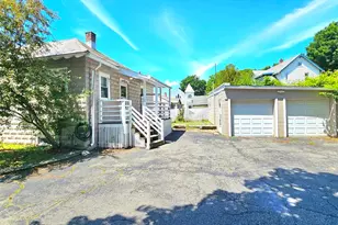 21 River St, North Adams, MA 01247 - Photo 3