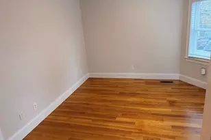 22 Henderson St, Somerville, MA 02145 - Photo 3