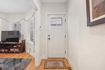 22 Henderson St #1, Somerville, MA 02145 - Photo 5