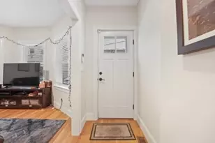 22 Henderson St, Somerville, MA 02145 - Photo 5