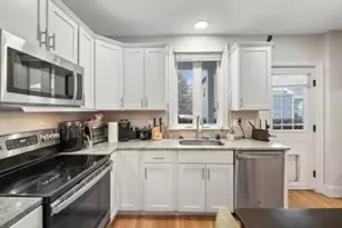 22 Henderson St, Somerville, MA 02145 - Photo 13