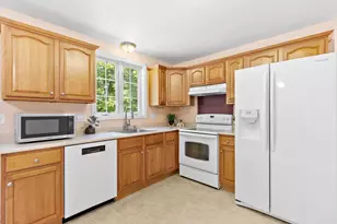 96 S Main St, Milford, MA 01757 - Photo 15