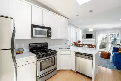 3 Leeds St #3, Boston, MA 02127 - Photo 7