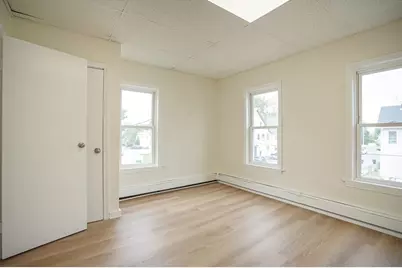 3 Charles St #2R, Chicopee, MA 01020 - Photo 5