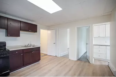 3 Charles St #2R, Chicopee, MA 01020 - Photo 9