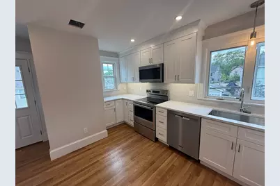 67 Walnut St #2, Watertown, MA 02472 - Photo 3