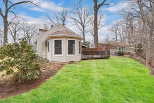 142 Elmwood Ave, Longmeadow, MA 01106 - Photo 37