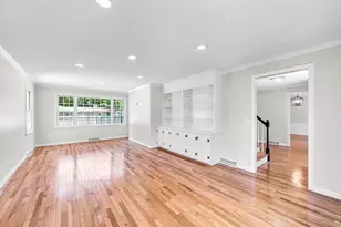 252 Pinewood Dr, Longmeadow, MA 01106 - Photo 9