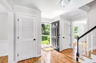 252 Pinewood Dr, Longmeadow, MA 01106 - Photo 3