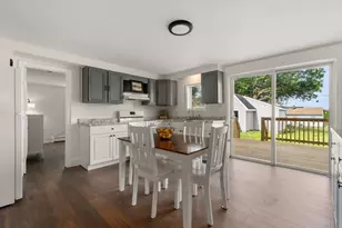 26 Vernon St, Holyoke, MA 01040 - Photo 5