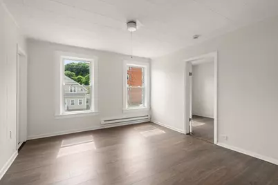 26 Vernon St, Holyoke, MA 01040 - Photo 19