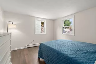 26 Vernon St, Holyoke, MA 01040 - Photo 13