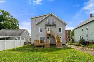 26 Vernon St, Holyoke, MA 01040 - Photo 35