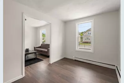 26 Vernon St, Holyoke, MA 01040 - Photo 11