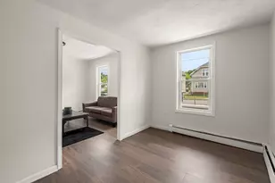 26 Vernon St, Holyoke, MA 01040 - Photo 11