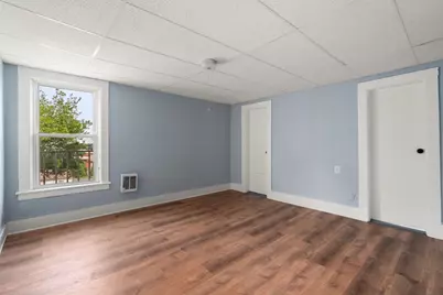 26 Vernon St, Holyoke, MA 01040 - Photo 29