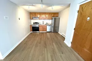 94 Beacon St, Somerville, MA 02143 - Photo 3