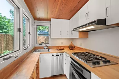 84 Kinnaird Street, Cambridge, MA 02139 - Photo 5