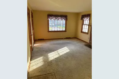 40 West Canton Circle, Springfield, MA 01104 - Photo 5