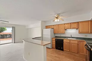 19 Olde Village Dr, Salem, MA 01970 - Photo 5