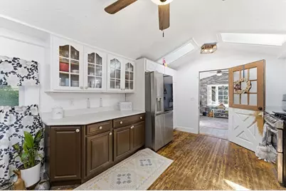 211 Village St, Medway, MA 02053 - Photo 9