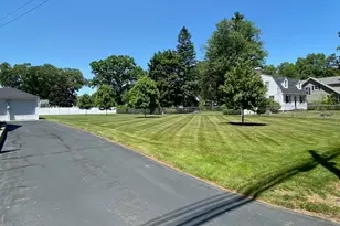 134 Dalton Rd, Chelmsford, MA 01824 - Photo 3