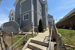 908 Plymouth Ave, Fall River, MA 02721 - Photo 3