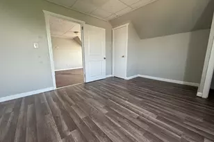 908 Plymouth Ave, Fall River, MA 02721 - Photo 13