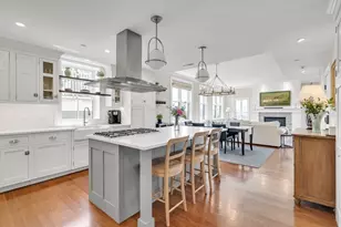 284 Bunker Hill St, Boston, MA 02129 - Photo 7
