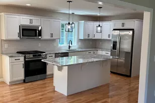 147 Parkerview St, Springfield, MA 01119 - Photo 5