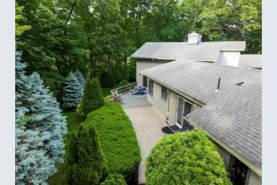 550 Wolf Swamp, Longmeadow, MA 01106 - Photo 35