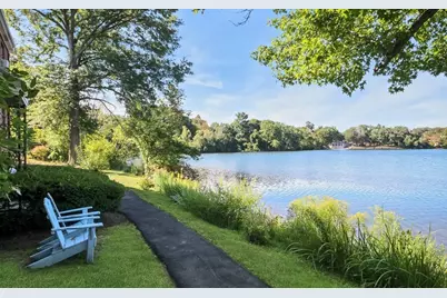 85 Norwood Avenue #B, Newton, MA 02459 - Photo 3