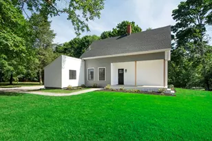215 Gardner St, Hingham, MA 02043 - Photo 3