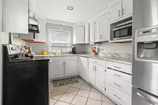 27 Woodside, Salem, MA 01970 - Photo 3