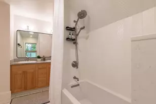 114 S Main St, Northampton, MA 01062 - Photo 27