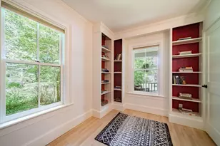 114 S Main St, Northampton, MA 01062 - Photo 21