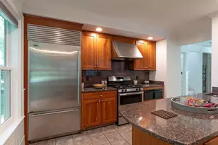 114 S Main St, Northampton, MA 01062 - Photo 11