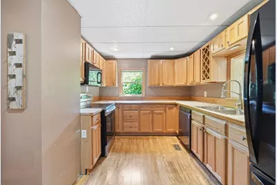 390 Main St, Hampden, MA 01036 - Photo 9