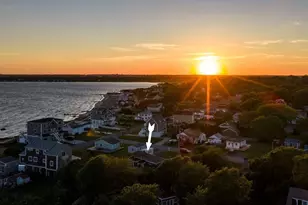 3 Rockland St, Fairhaven, MA 02719 - Photo 3