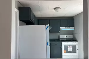 1017 Pine St, Fall River, MA 02723 - Photo 25