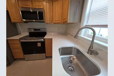 956 Warren Ave #5, Brockton, MA 02301 - Photo 9