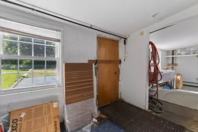 31 E Brookfield Rd, North Brookfield, MA 01535 - Photo 23