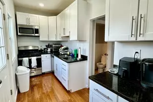 460 E 7th St, Boston, MA 02127 - Photo 5